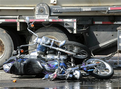 3 Phoenix Arizona Motorcycle riders mowed down and killed After Being Rear Ended in a Horrible Crash.